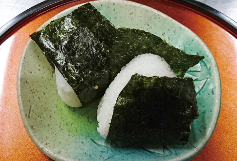 Rice ball (2 pieces)