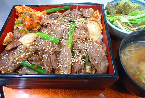 Spicy rice box with HIDA beef,pork,KIMUTI